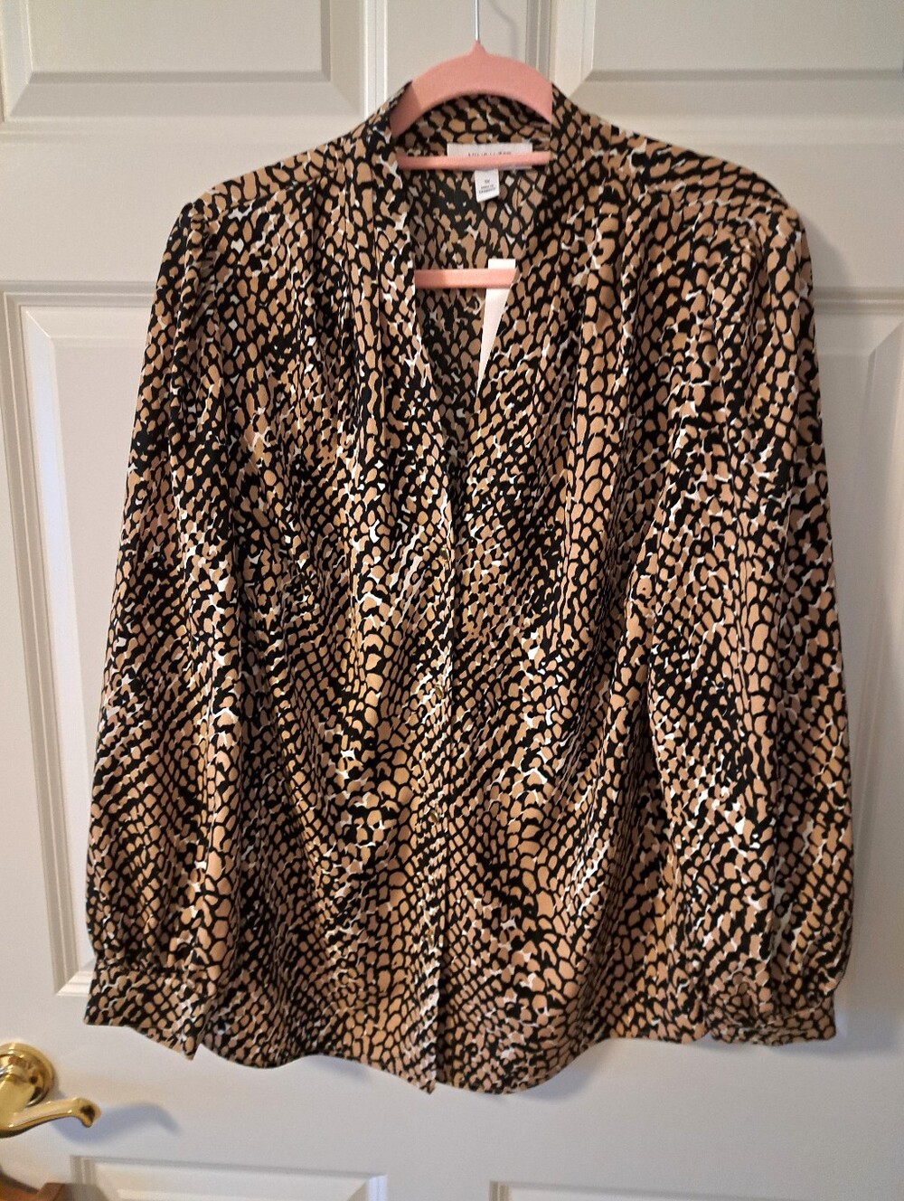 NINE WEST leopard Print BLOUSE brand new SIZE 1X gold butttons LONG SLEEVES